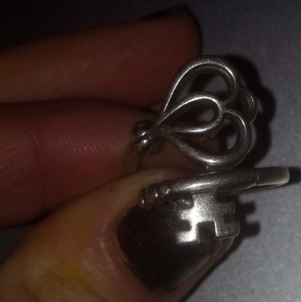 Retired James Avery ring
